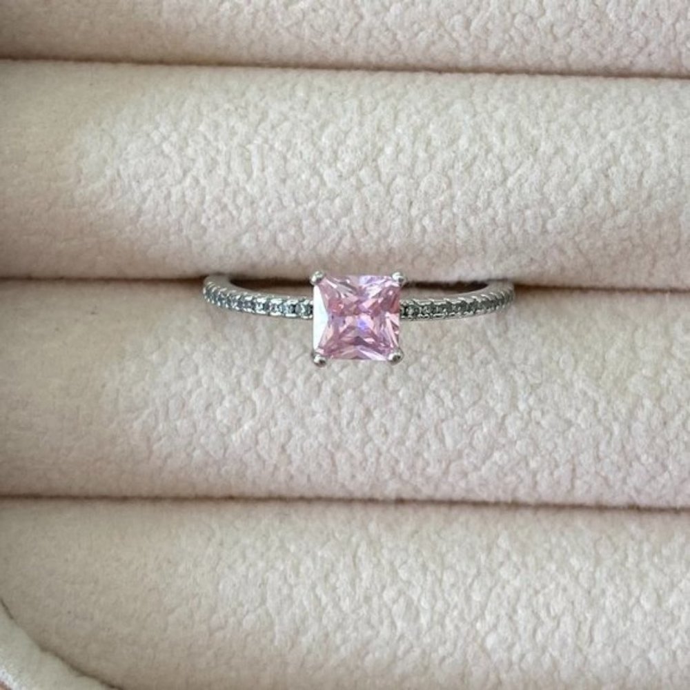 Francesca's Collections | Pink Gem Ring | NWOT